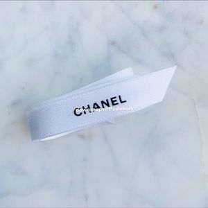 Chanel classic black and white wrapping ribbon